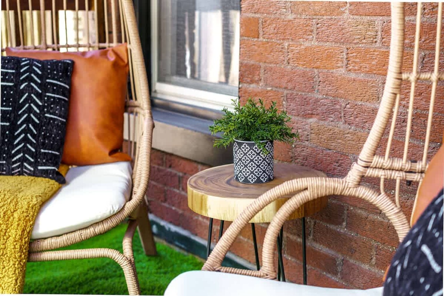 Building Photo - 31 Lundy St