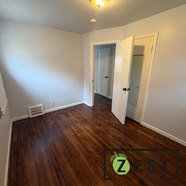 Building Photo - OPEN HOUSE- 4/11! 1PM-130PM! Amazing 3 Bedroom 1 Bathroom - $1,225.00