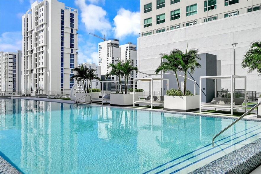 Building Photo - 690 SW 1st Ct