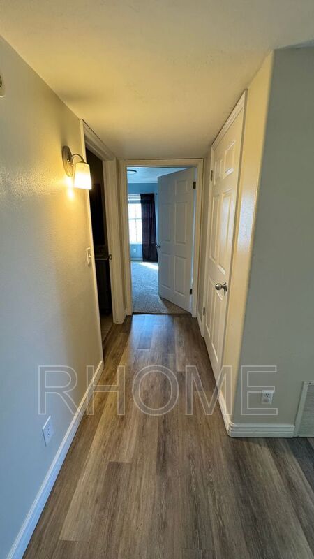 Building Photo - 1060 S Orem Blvd