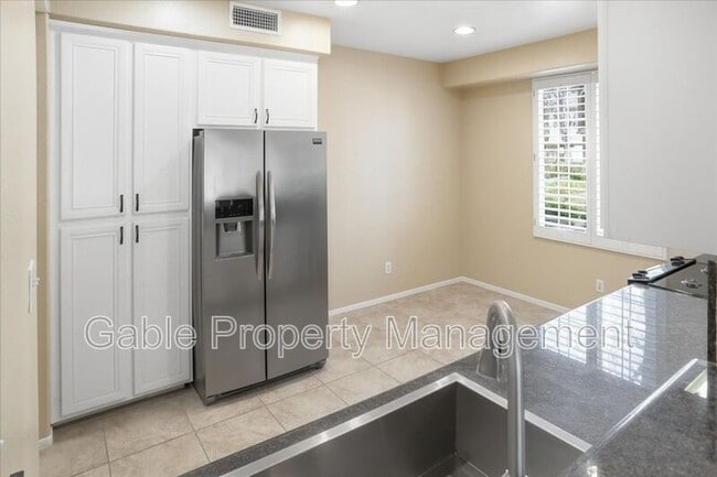 Building Photo - 23434 Abbey Glen Pl