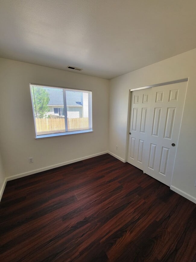 Building Photo - 3319 Coloma Dr