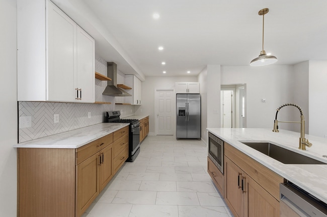 Building Photo - 4414 Whetsel Ave