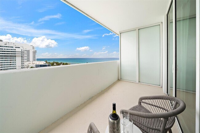 Building Photo - 4391 Collins Ave