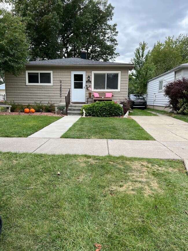 Primary Photo - 4612 Kingston St