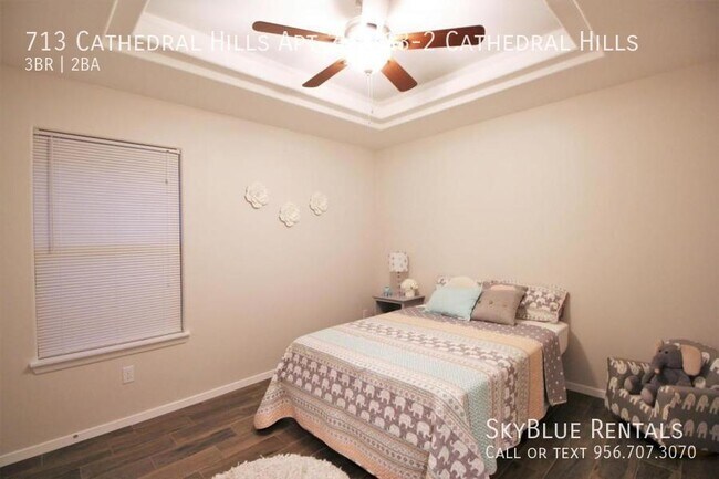 Building Photo - 713 Cathedral Hl