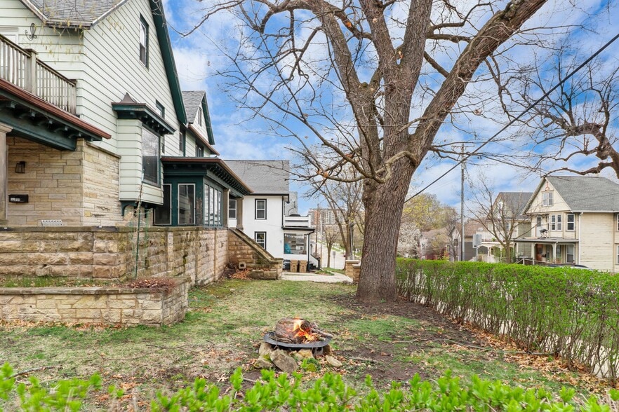 Building Photo - 952 Jenifer St