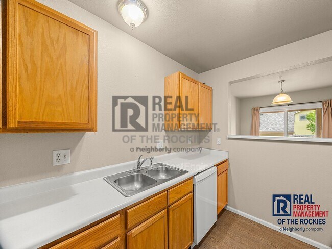 Building Photo - 2702 Rigden Pkwy