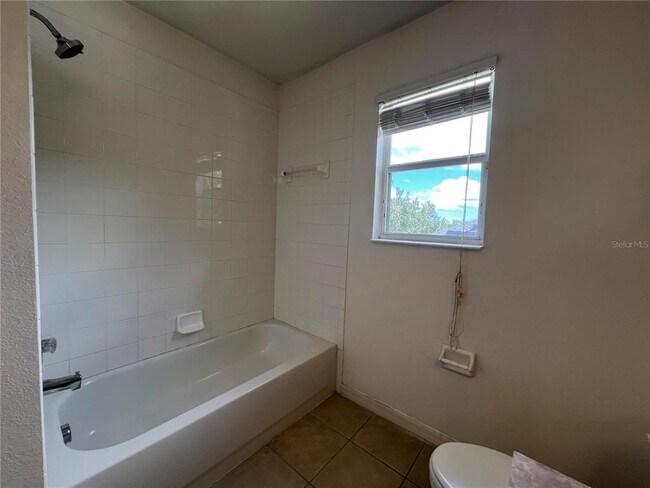 Building Photo - 554 Hiawatha Palm Pl