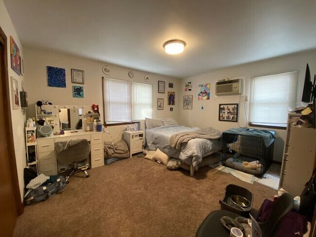 Building Photo - $1,300 | 2 Bedroom, 1 Bathroom Apartment | No Pets | Available for a August 1st, 2026 Move In!