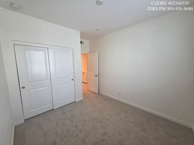Building Photo - Price Lowered! Rancho Cucamonga 3 Bedroom Condo