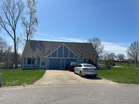 Building Photo - 540 Crest Cir