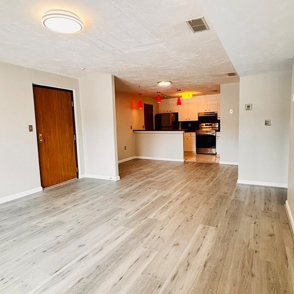 Building Photo - 364 Neponset St