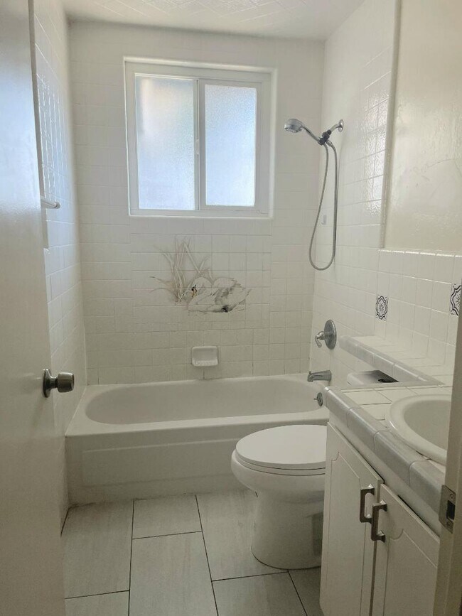 Building Photo - 820 Welburn Ave