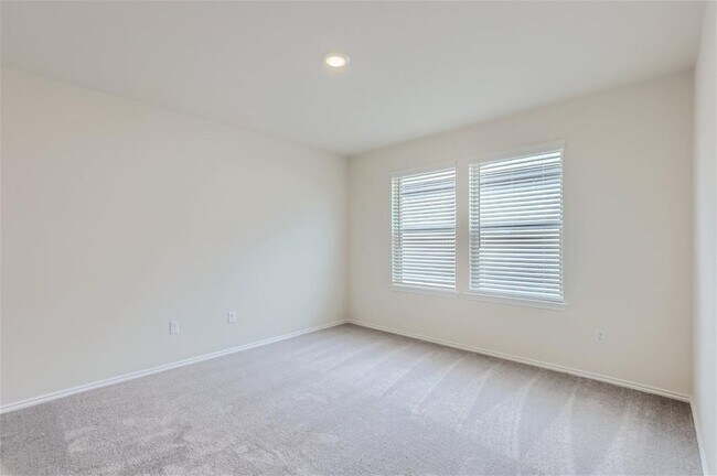 Building Photo - 74 Pacific Loon St