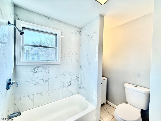 Building Photo - 46 Hawkins St