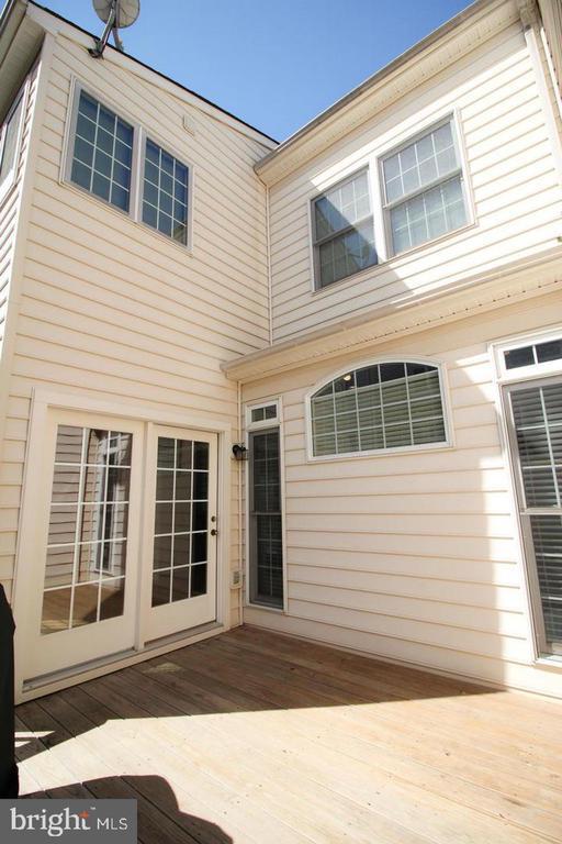 Building Photo - 4553 Fair Valley Dr