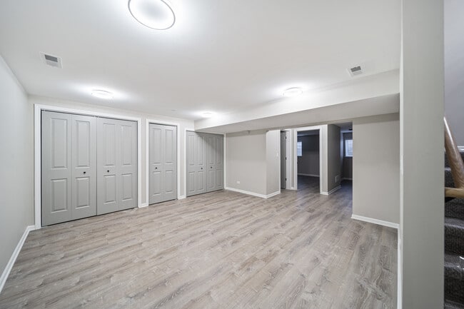 Building Photo - 5 S Virginia Rd