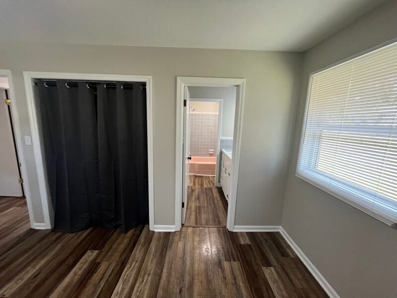 Building Photo - 3313 E 17th Ave