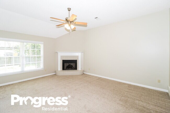 Building Photo - 8699 Old Post Rd