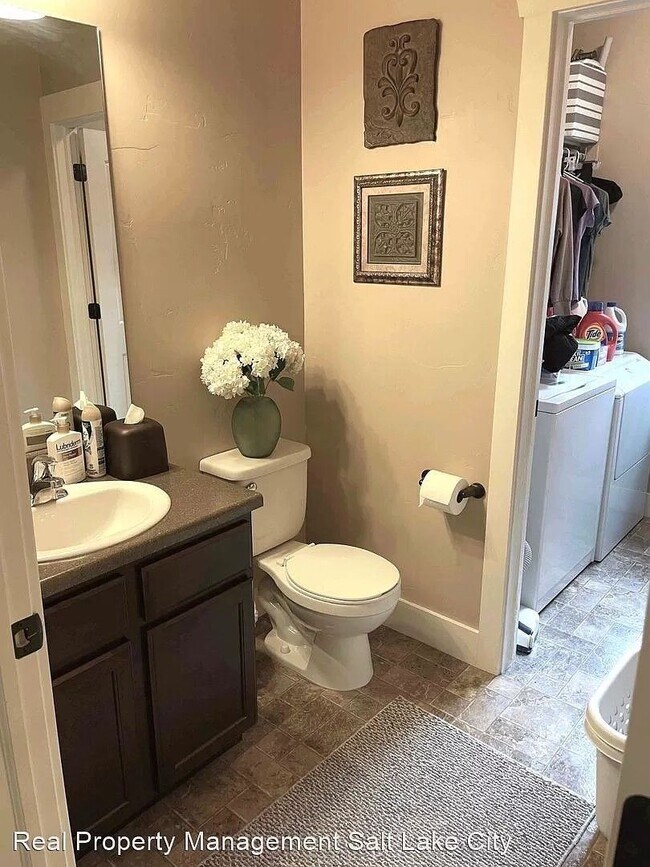 Building Photo - BEAUIFUL HOME!!!