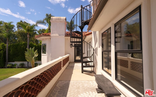 Building Photo - 28820 Grayfox St