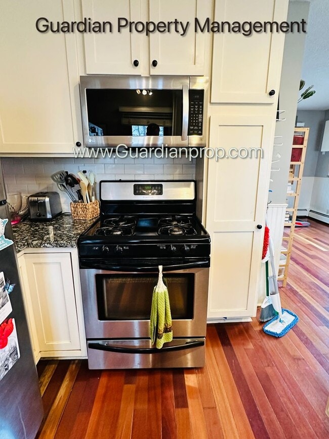 Building Photo - Orono Single Family Home, Large Garage, Sp...
