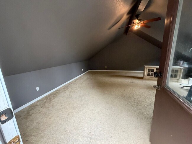 Building Photo - Remodeled 4-Bed Home with Pool in Charming Laguna West, Elk Grove Available now- Photos COMING SOON!