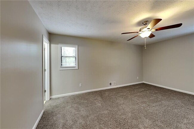 Building Photo - 1630 Rex Dr