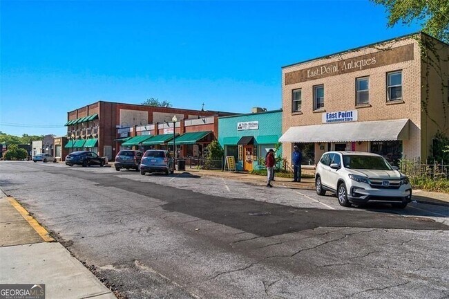 Building Photo - 2220 Newnan St