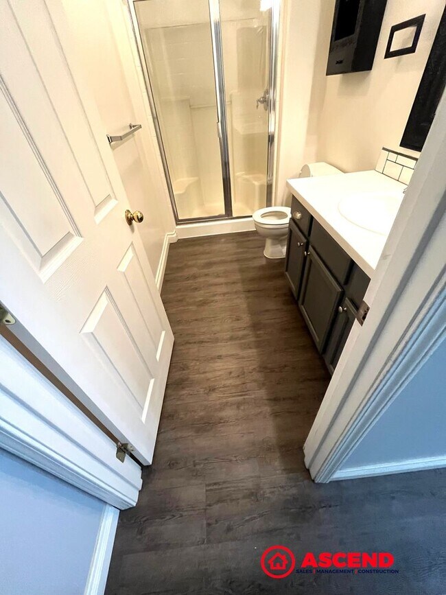 Building Photo - Beautiful 4 Bedroom Home in the Southwest!