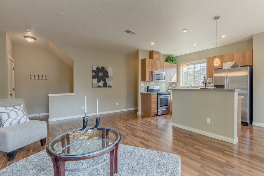 Building Photo - 8077 NE Miriam Way