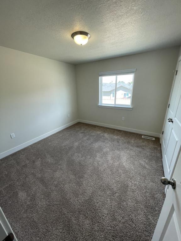 Building Photo - 1043 W 600 S