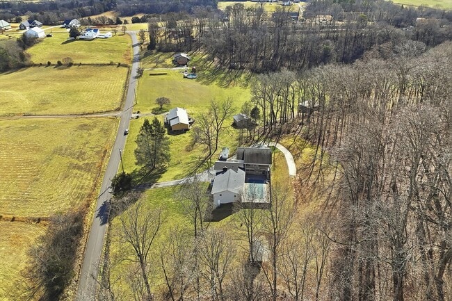 Building Photo - 1839 Crumley Rd