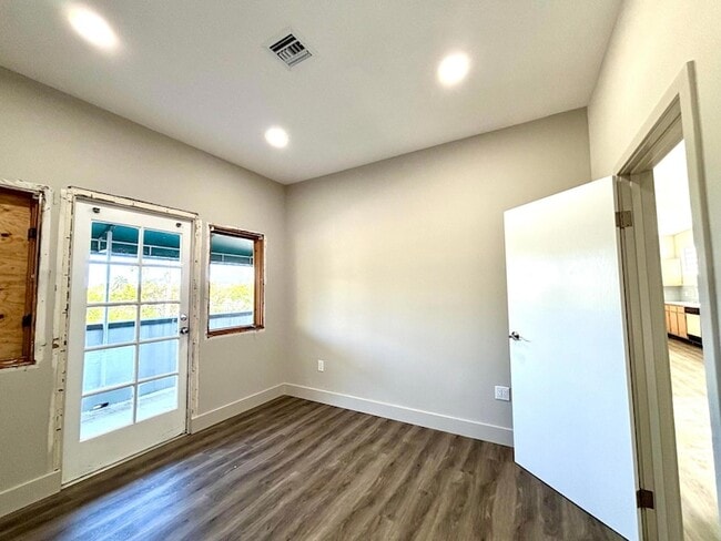 Building Photo - 540 S Federal Hwy