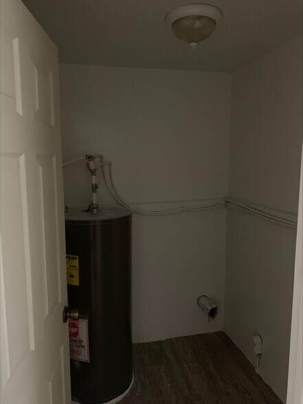 Building Photo - 3110 S Pershing Dr
