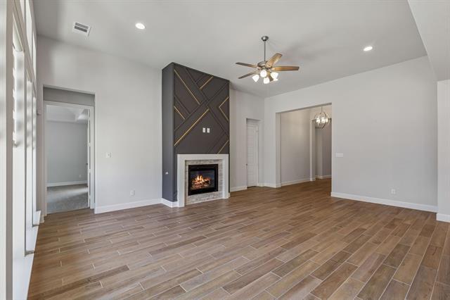 Building Photo - 3300 Honey Suckle Ln