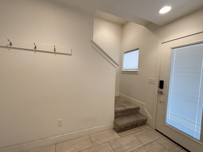 Building Photo - 3883 Komenda Ct