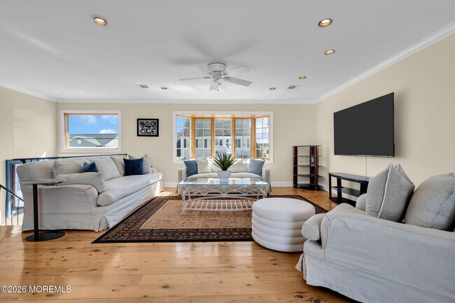 Building Photo - 326 Cutter Ln