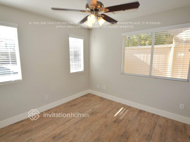 Building Photo - 8244 New Leaf Ave