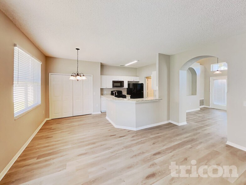 Building Photo - 5421 Dahlia Reserve Dr