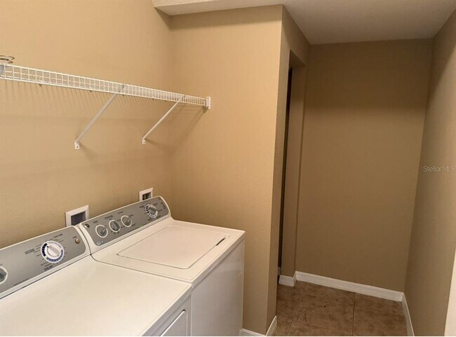 Building Photo - 16604 Kingletside Ct