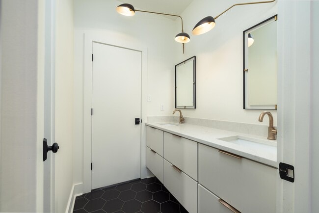 Building Photo - 4167 Meade Village Cv