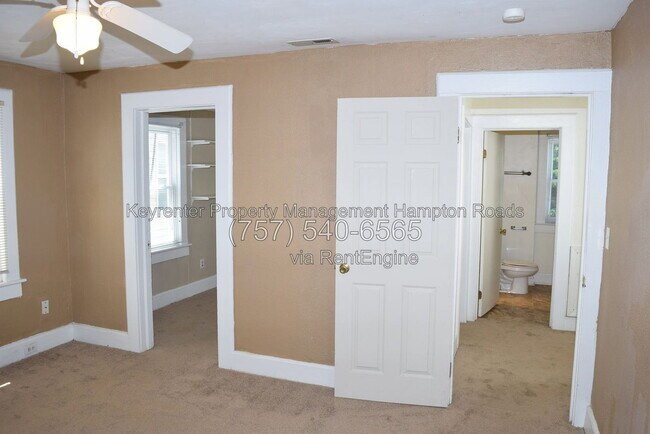 Building Photo - 857 W 41st St