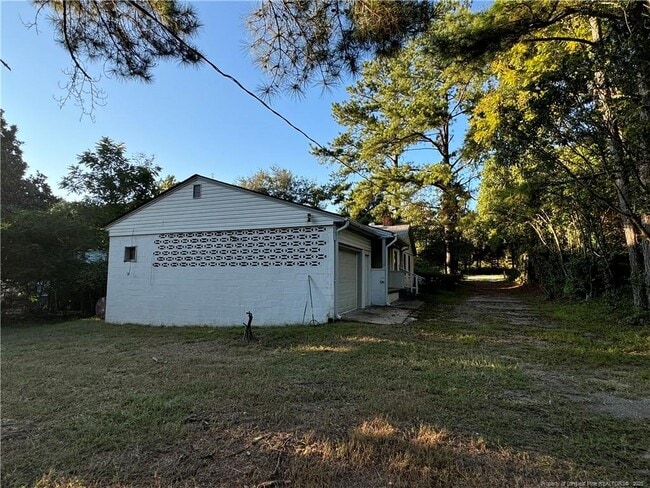 Building Photo - 293 Army Rd