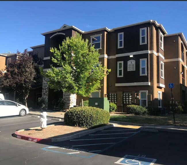 Building Photo - 8434 Walerga Rd