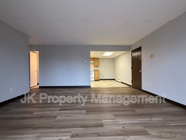 Building Photo - 1122 1st Ave SW