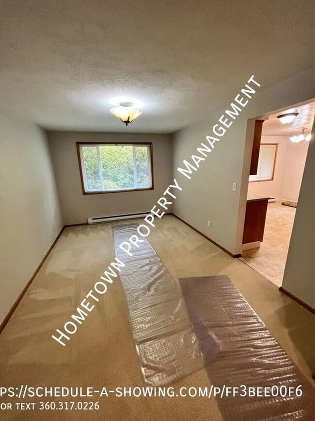 Building Photo - 3 Bedroom Rambler Available now!!