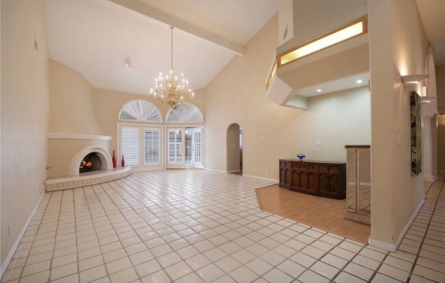 Building Photo - 3930 Placita Del Rico