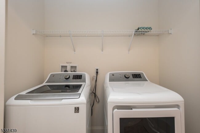 Building Photo - 5B Passe Ct